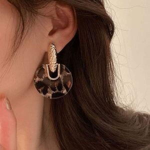 2/$21 Elegant Ladies Leopard Print Earrings